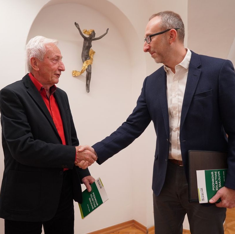 Odbory podepsaly s vedením Sokolovské uhelné kolektivní smlouvu na rok 2026