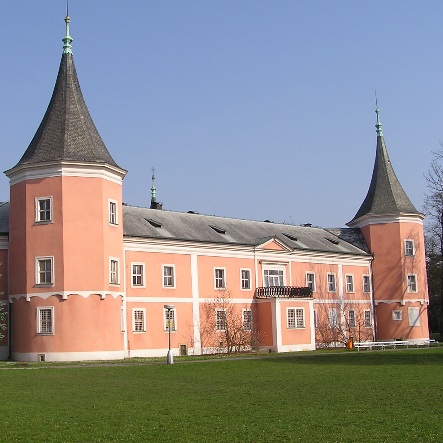 Lákají knihy i přednášky