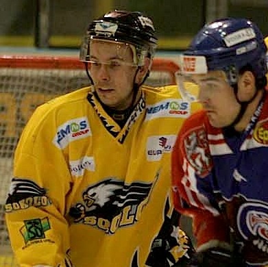 Černožlutí míří do play off