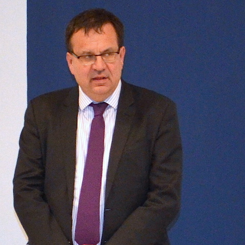 Ministr Mládek přislíbil podporu dostavby R6